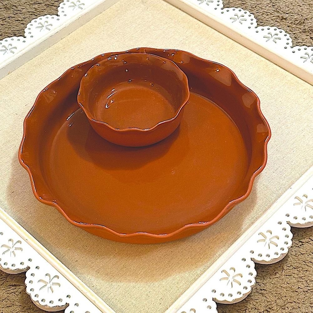 Crate and Barrel 1 Piece Chip & Dip Serving Tray.Glazed Terra Cotta 11.5 Across